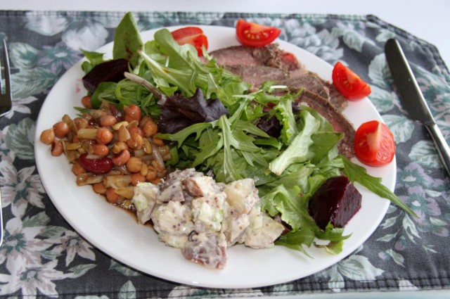 salad-plate Quick and Easy Salad Plate